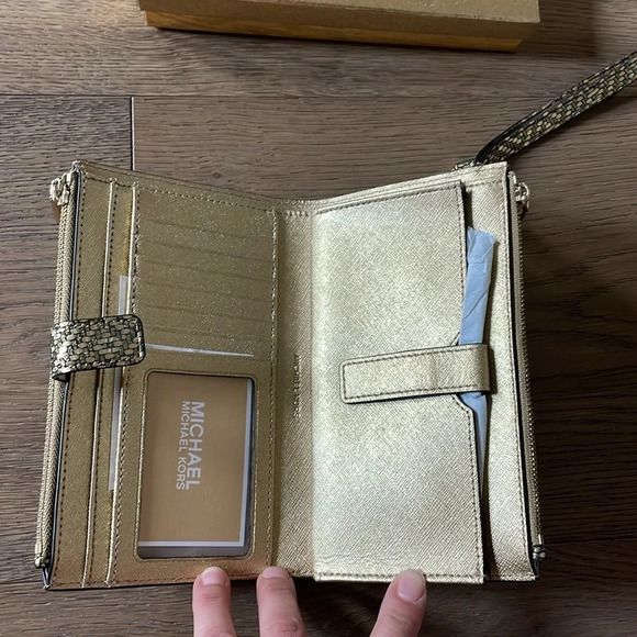 Michael Kors Gold Design Wristlet Phone Wallet - Picture 5 of 10